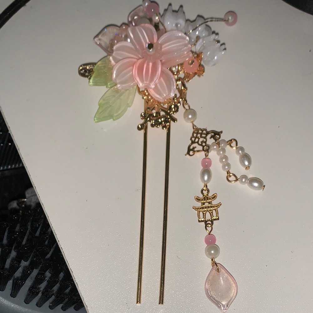 Floral Hairpin with Pink and Gold Accents